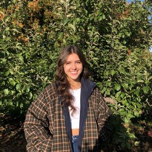 Meet your Posher, Camille